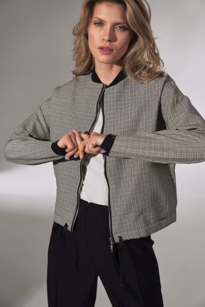 Kurtka Damska Model M733 Wzór 117 - Figl — zdjęcie 1