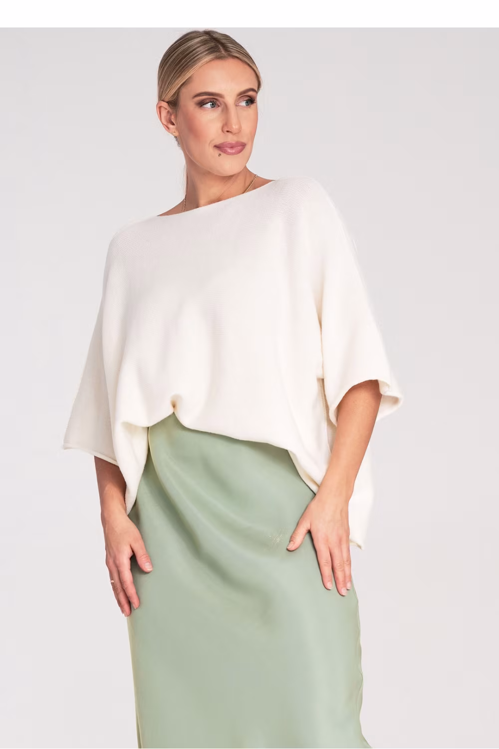 Sweter Damski Model M1102 Ecru - Figl