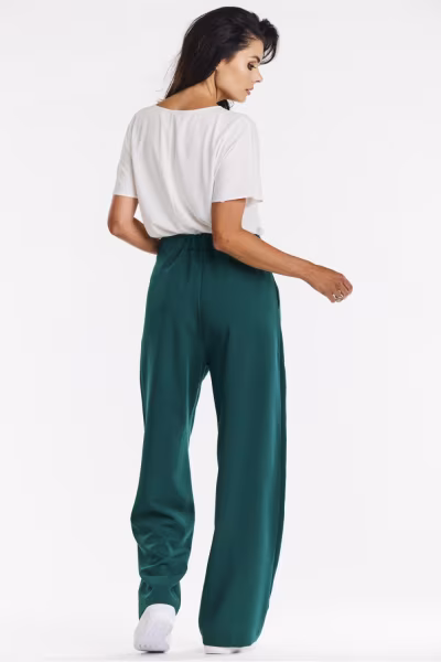Spodnie Damskie Model A674 Bottle Green - awama — zdjęcie 3