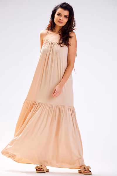 Sukienka Model A582 Beige - awama — zdjęcie 1