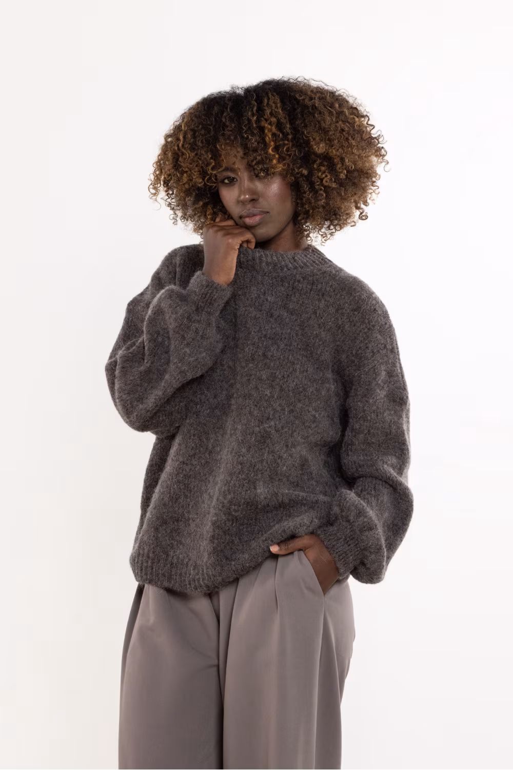 Sweter Damski Model A757 Taupe - awama