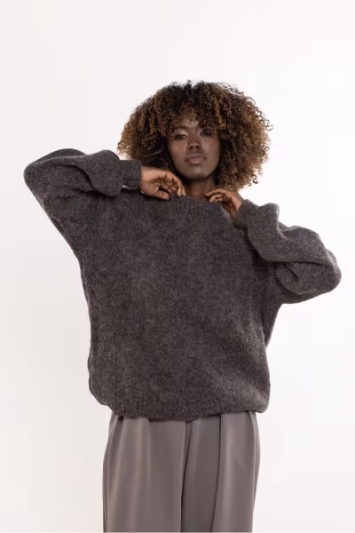 Sweter Damski Model A757 Taupe - awama — zdjęcie 3