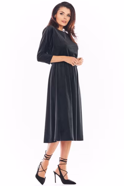 Sukienka Model A407 Welur Black - awama — zdjęcie 3