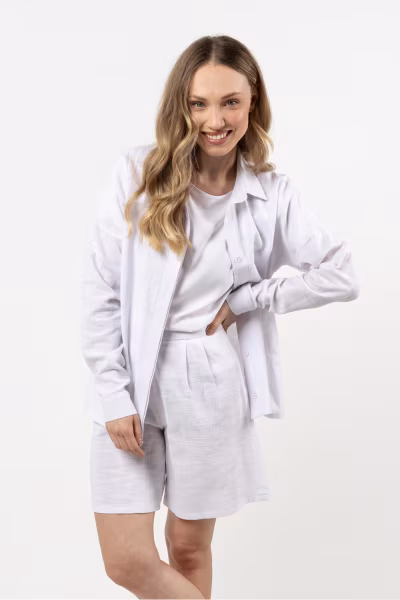 Koszula  Damska Model A724 White - awama — zdjęcie 1