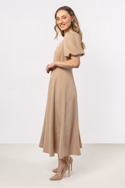 Sukienka Model A709 Beige - awama — zdjęcie 2