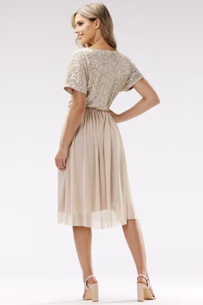 Sukienka Model A689 Beige - awama — zdjęcie 3