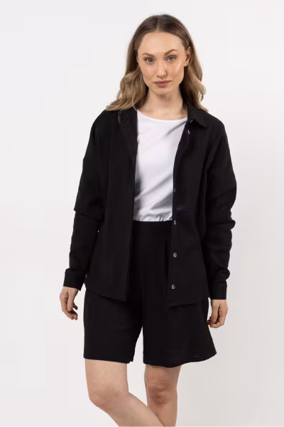 Koszula Damska Model A724 Black - awama — zdjęcie 1
