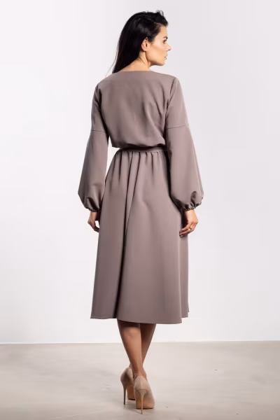 Sukienka Model A742 Taupe - awama — zdjęcie 3