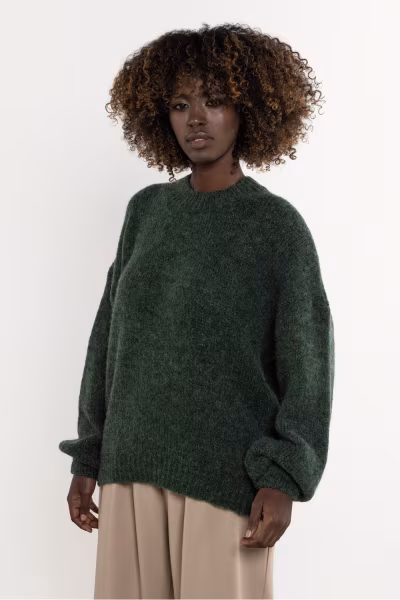 Sweter Damski Model A757 Bottle Green - awama — zdjęcie 2