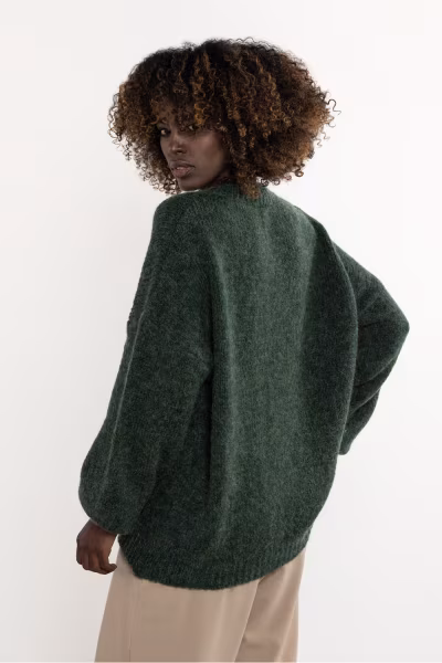 Sweter Damski Model A757 Bottle Green - awama — zdjęcie 3