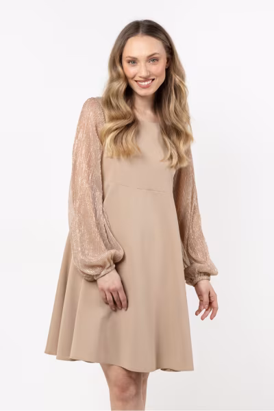 Sukienka Model A712 Beige - awama — zdjęcie 1