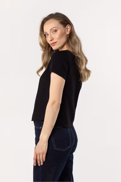 Bluzka Model A762 Black - awama — zdjęcie 2