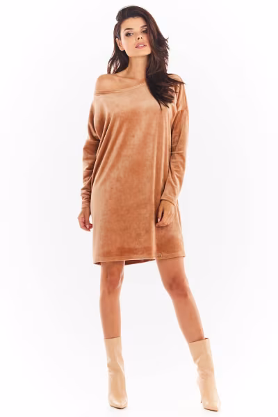 Sukienka Model A370 Beige Welur - awama — zdjęcie 2