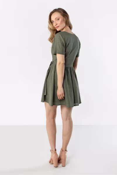 Sukienka Model A769 Khaki - awama — zdjęcie 3