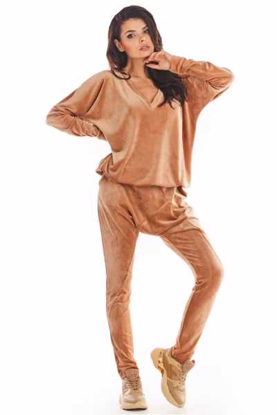 Spodnie Damskie Model A377 Beige Welur - awama — zdjęcie 1