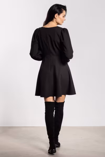 Sukienka Model A741 Black - awama — zdjęcie 3