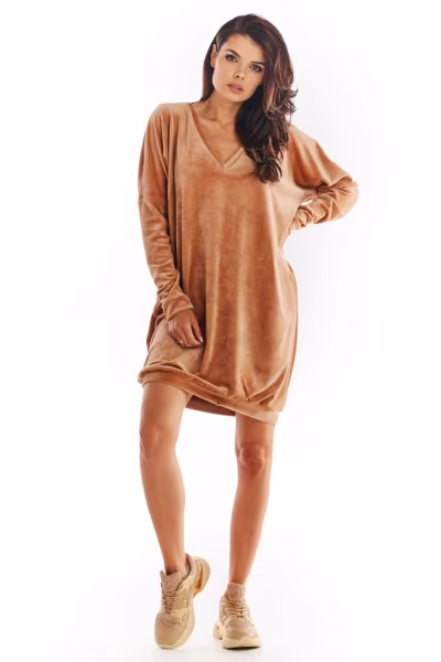 Sukienka Model A378 Beige Welur - awama — zdjęcie 2