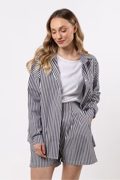 Koszula Damska Model A720 Black - awama — zdjęcie 1