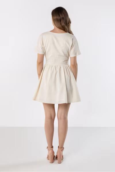 Sukienka Model A769 Beige - awama — zdjęcie 3