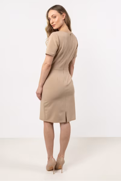 Sukienka Model A710 Beige - awama — zdjęcie 3