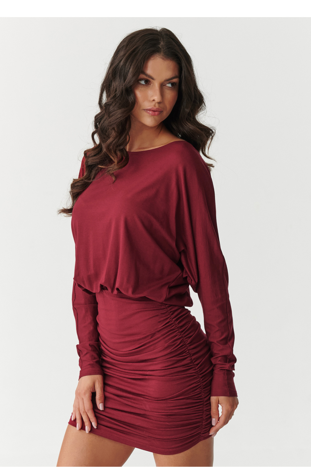 Sukienka Model M900 Bordo - Makadamia