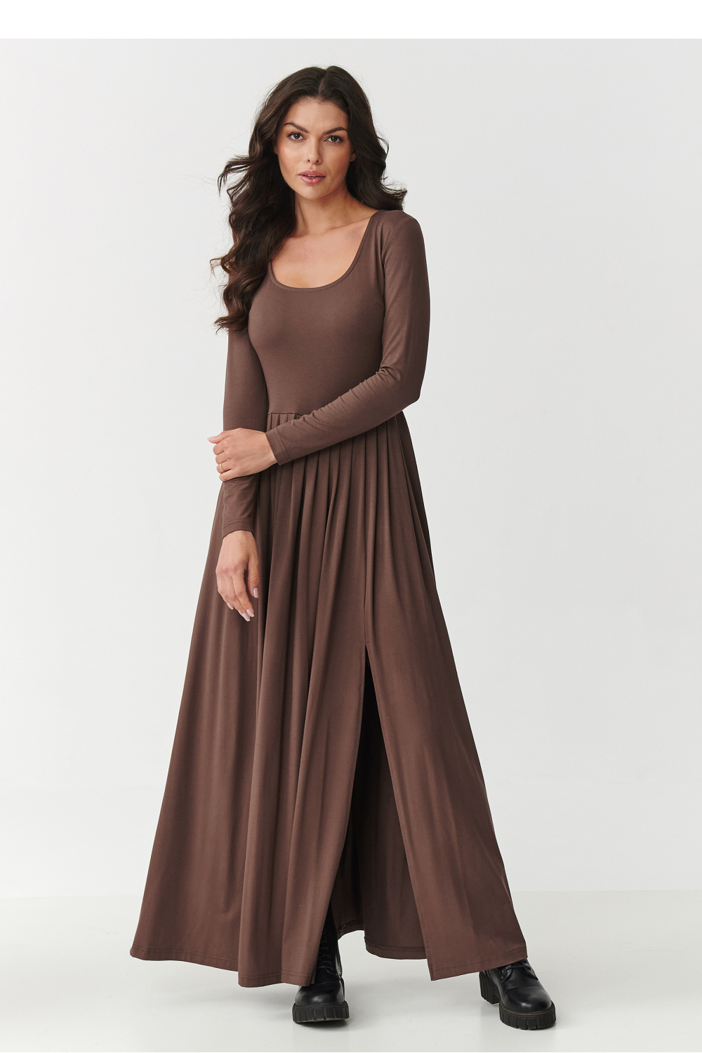 Sukienka Model M896 Czekolada - Makadamia