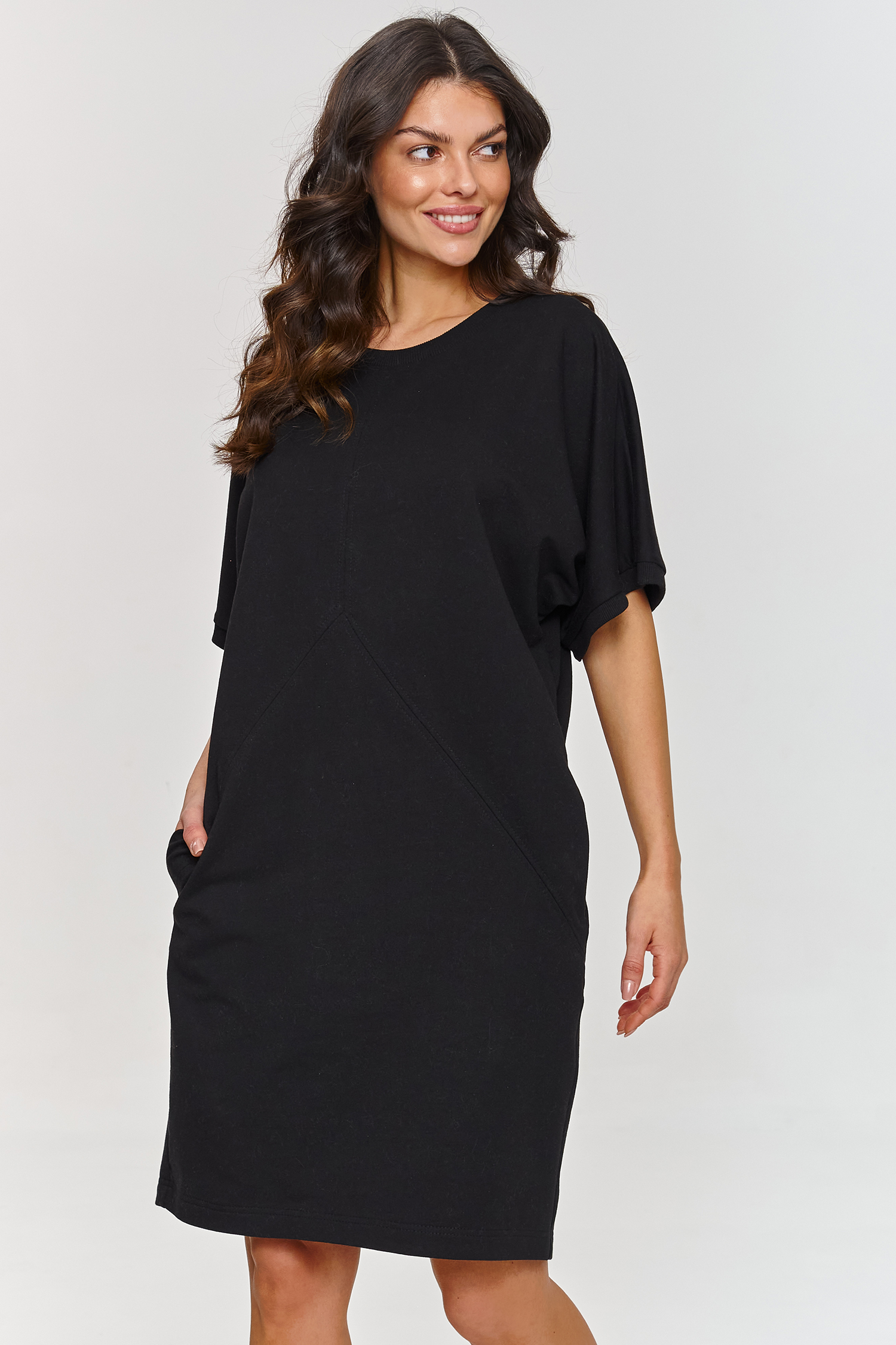 Sukienka Model M864 Black - Makadamia