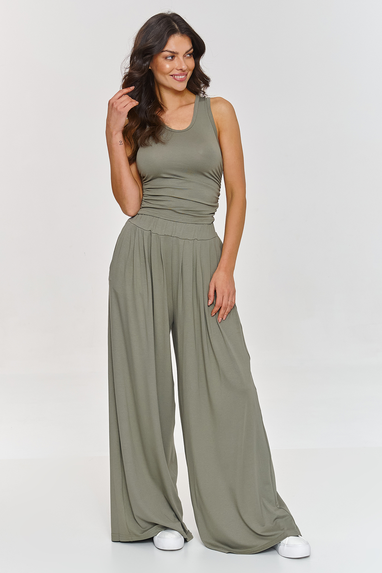 Spodnie Komplet Model M871 Oliwka - Makadamia