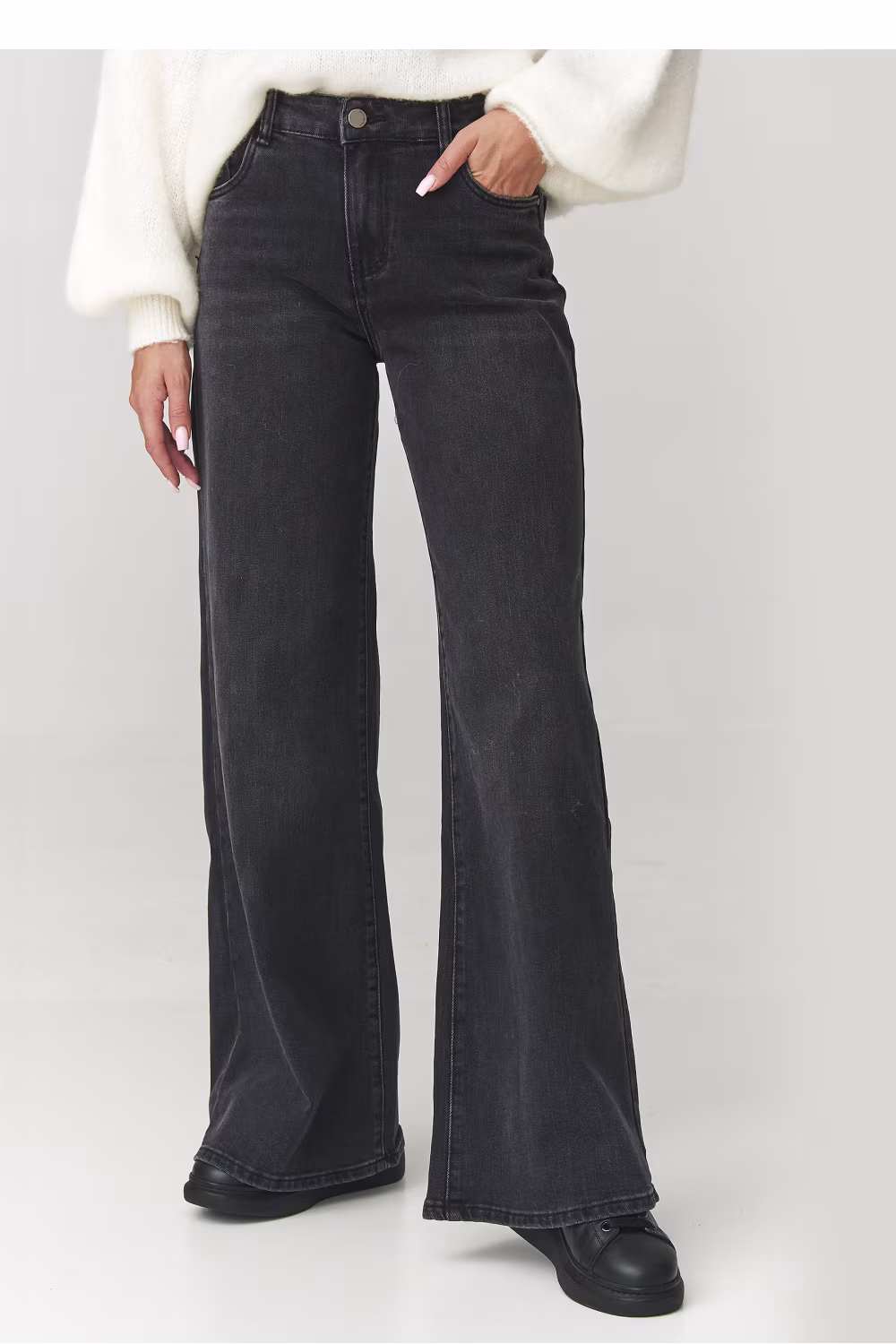 Spodnie Jeansy Damskie Model C26 Black - Makadamia