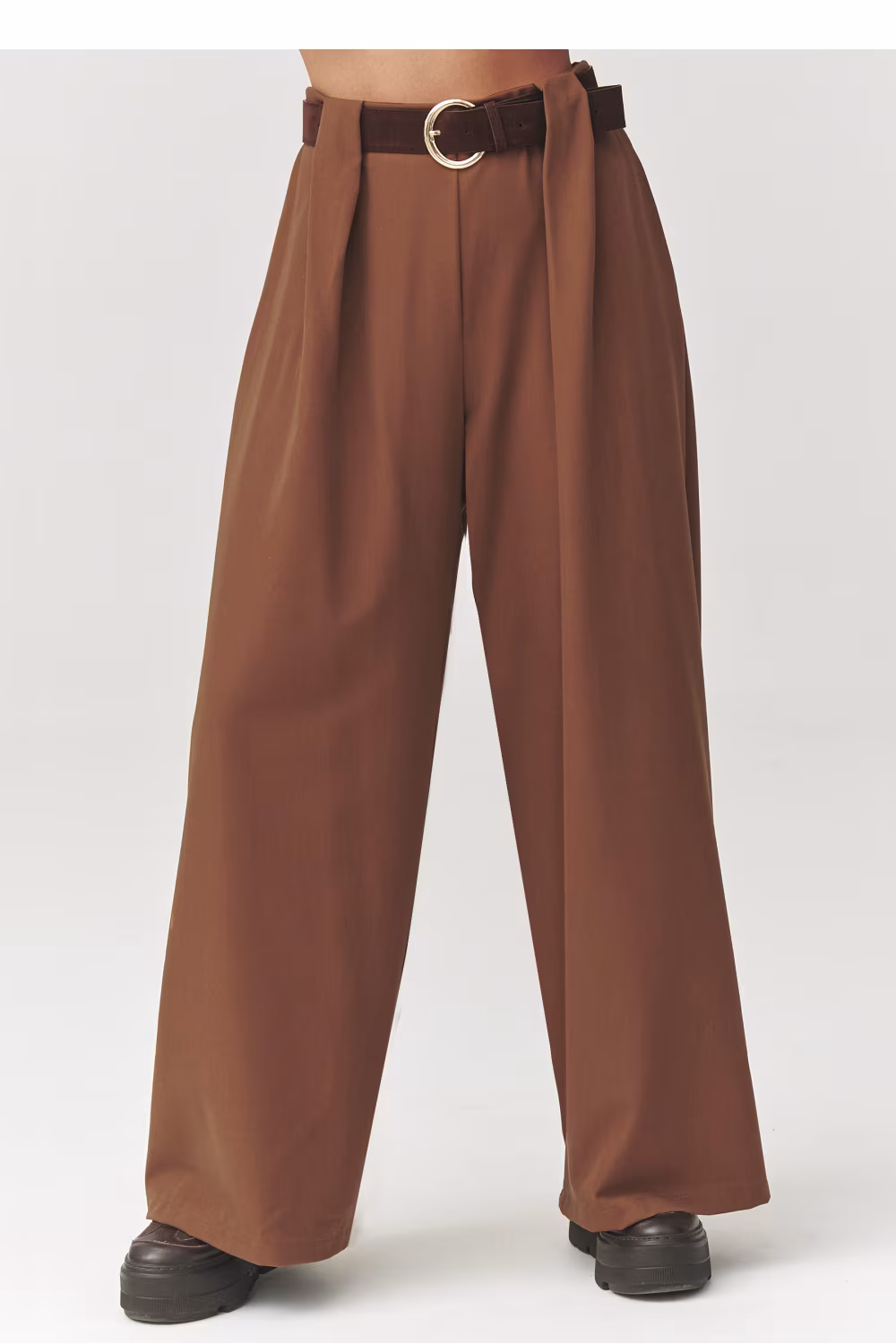 Spodnie Damskie Model C34 Camel - Makadamia